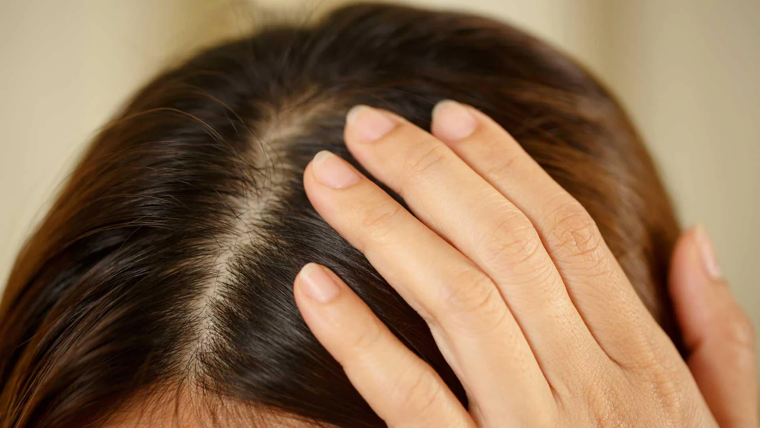 Scalp Detox: The Secret to Healthy Hair & Dandruff-Free Scalp at Midas Wellness Hub