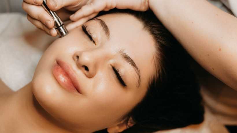 Best Professional Treatments for Skin Lightening and Tan Removal