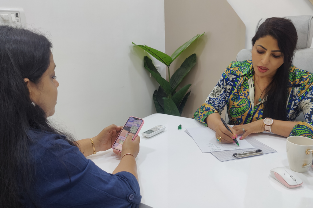 Dr. Shibani Staney providing inch loss consultation in Borivali